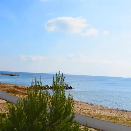 Lemon Front Apartment, Daire *