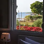 Lemon Front Apartment,