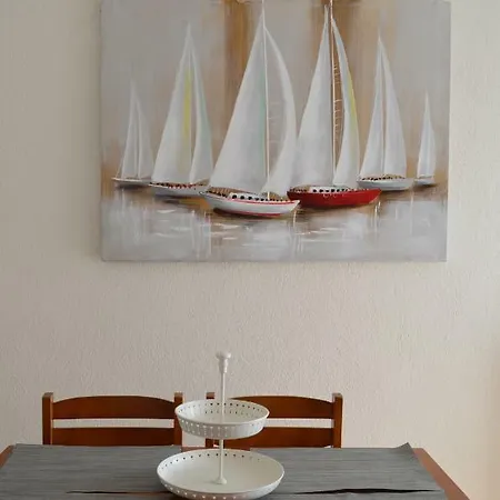 Lemon Front Apartment, *